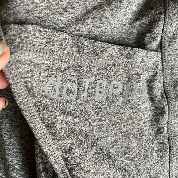 Doterra grey leggings NEW - Picture 3 of 3